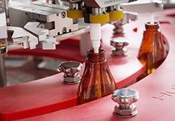 Maszyna do zakręcania butelek szklanych / plastikowych