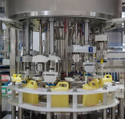 Bezpłatne debugowanie Min 4000 BPH Maszyna do zamykania butelek PET
