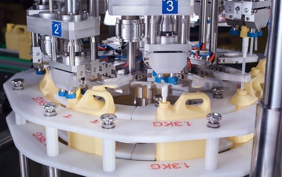 Półautomatyczna maszyna do zamykania butelek z PET / plastiku