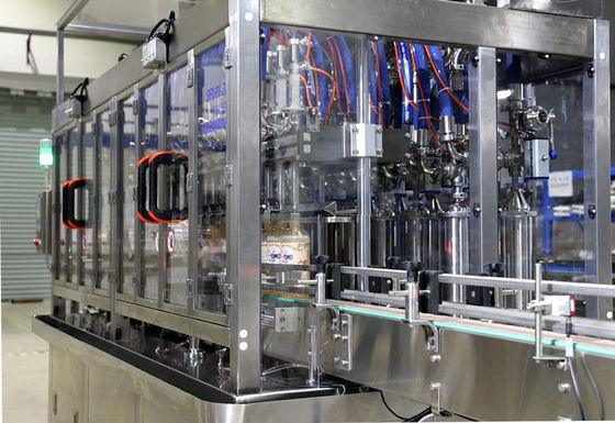 7200BPH Plastikowa zakręcarka do butelek 4000 W do detergentu